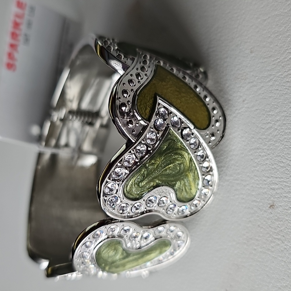 Crystal Glass Stone & 2-tone Epoxy Heart Bracelet